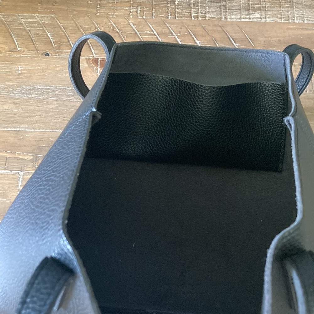 Vince Camuto Luck Tote (Pebbled Black & Grey) - Picture 7 of 10